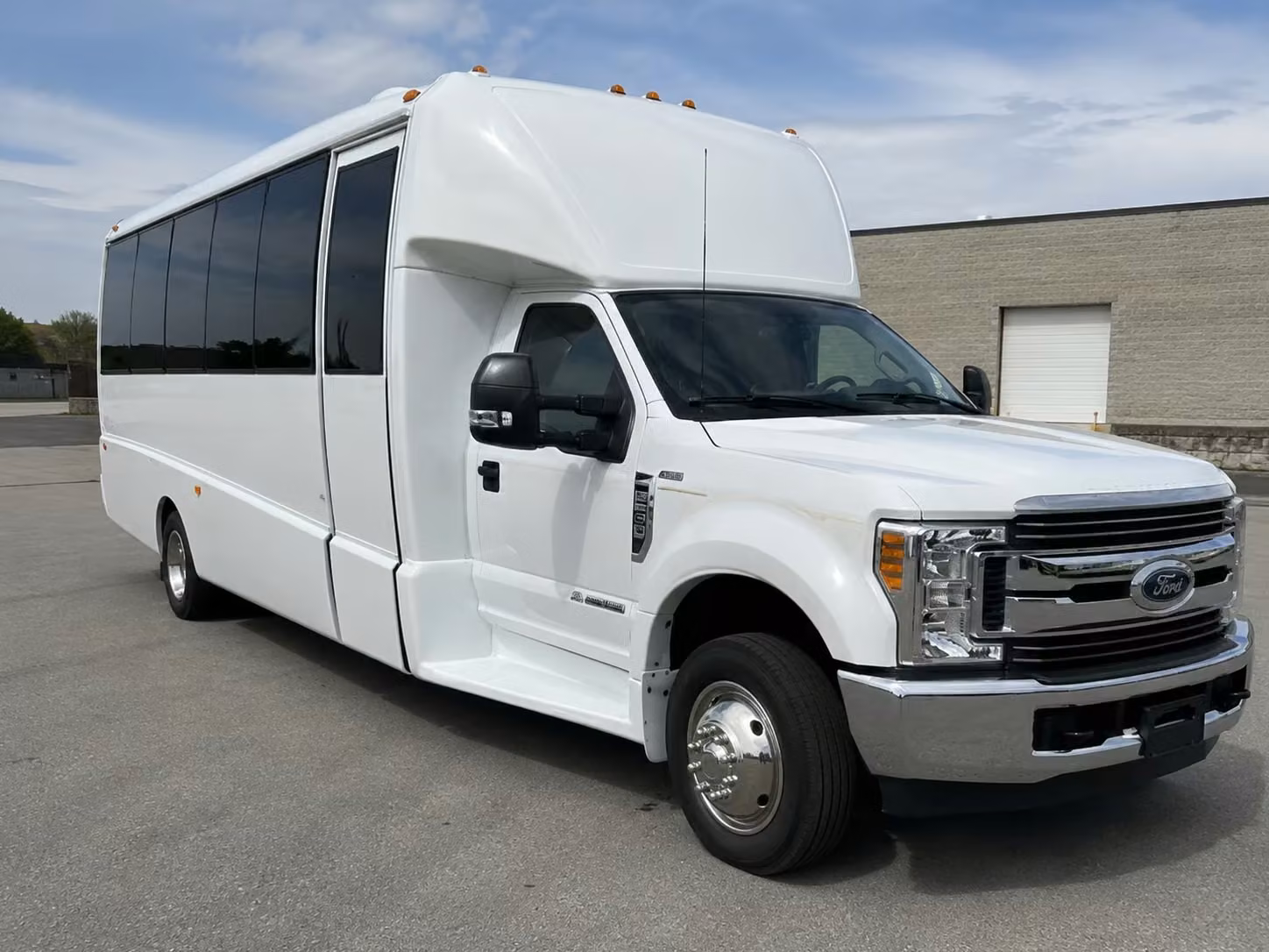 18 passenger minibus